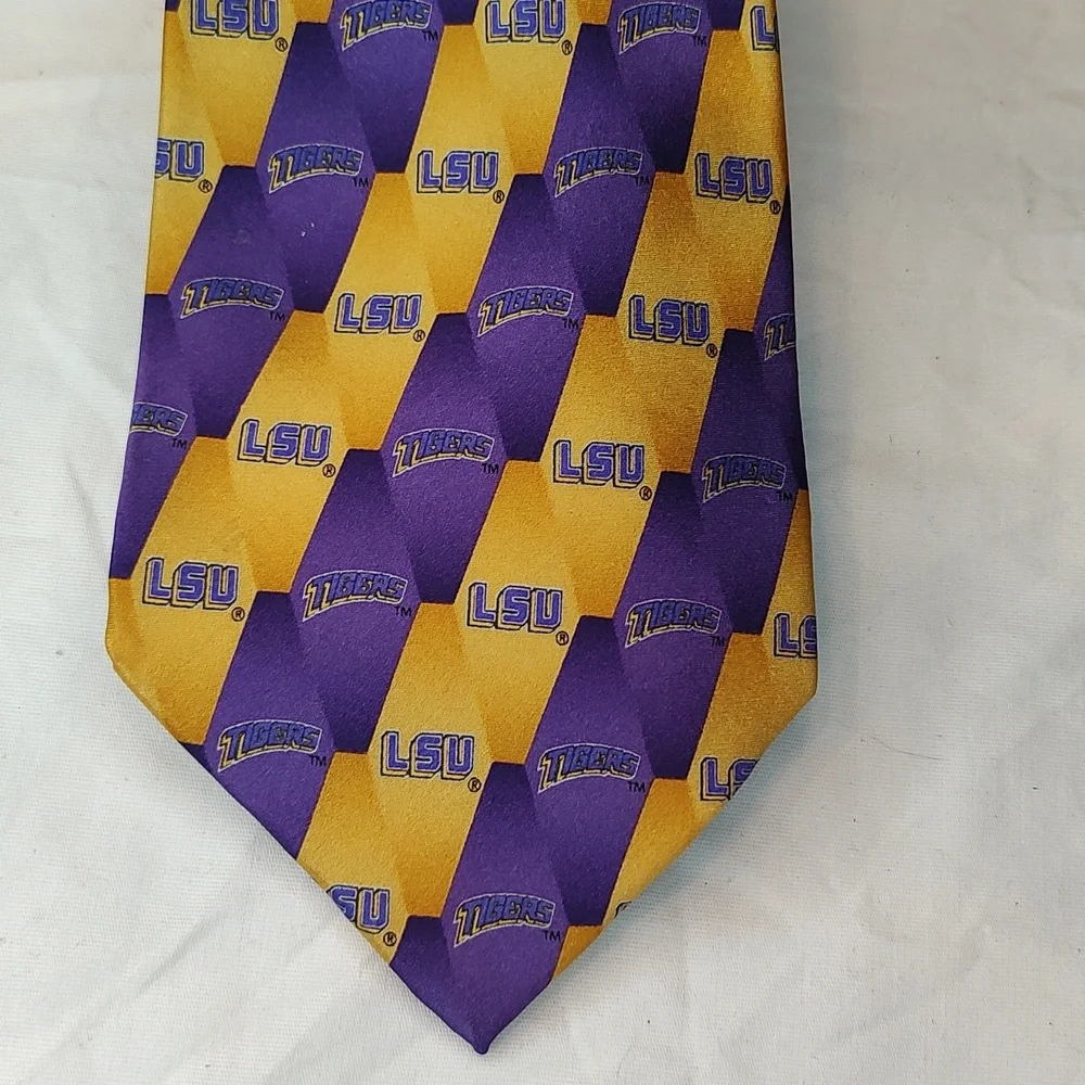 LSU Tigers Eagles wings tie